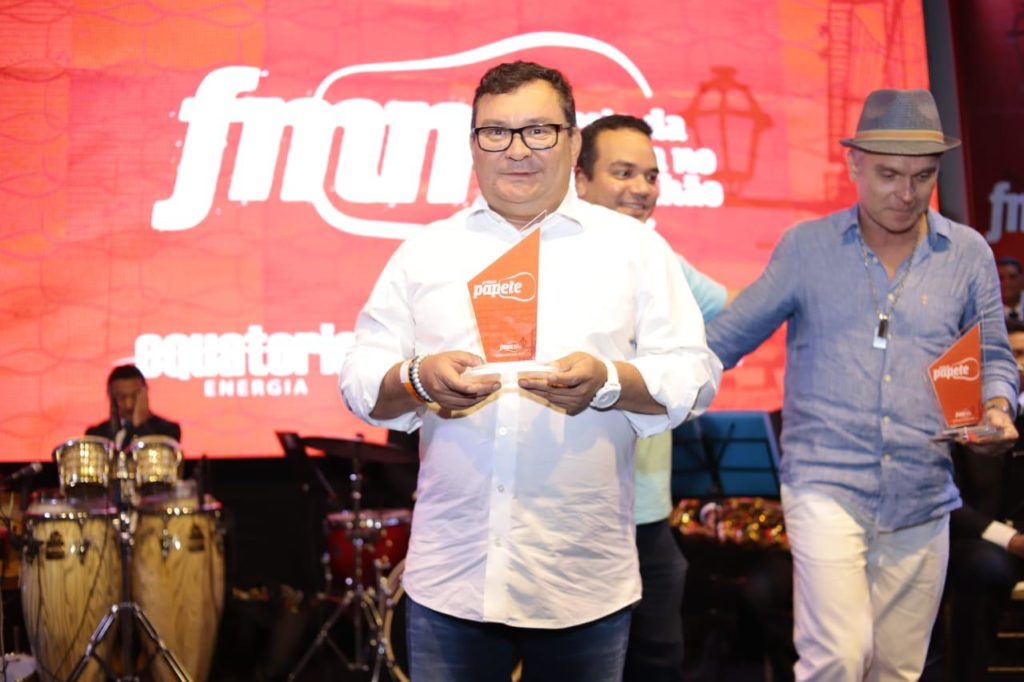 Ivaldo Rodrigues recebe “Prêmio Papete” na Festa da Música no Maranhão