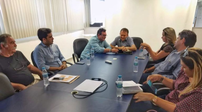 Ivaldo Rodrigues articula relação de produtores com Grupo Mateus