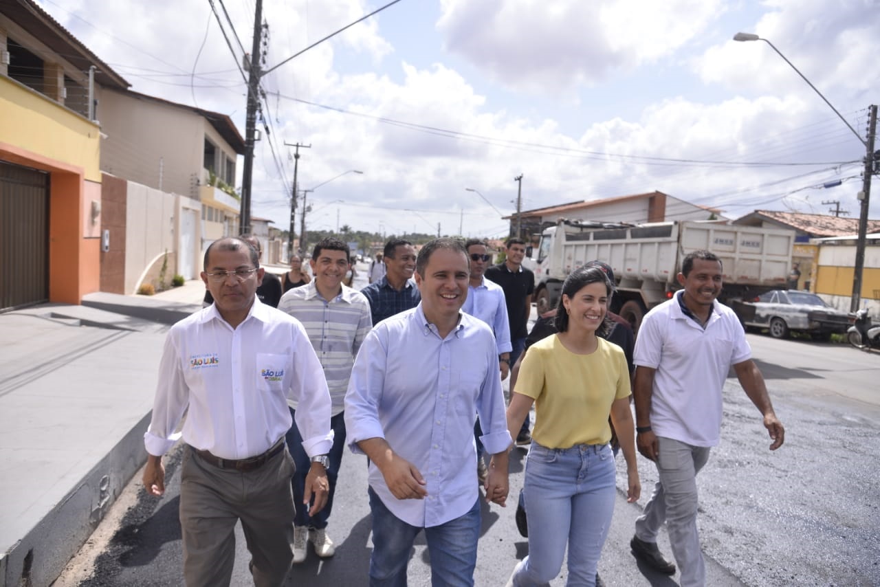 Edivaldo inicia asfaltamento nos bairros Parque Universitário e Planalto Pingão
