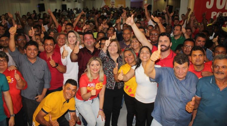 Eliziane participa da campanha de Adelmo em Caxias