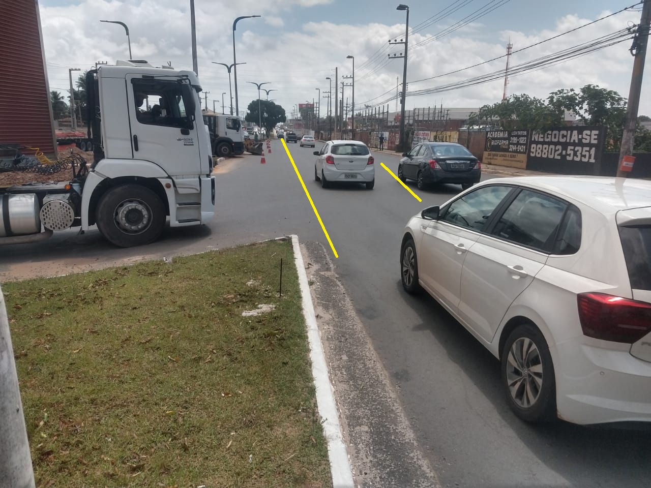 Imagem do Dia – Falta de sinalização horizontal na Avenida Guajajaras coloca em risco a vida de motoristas…