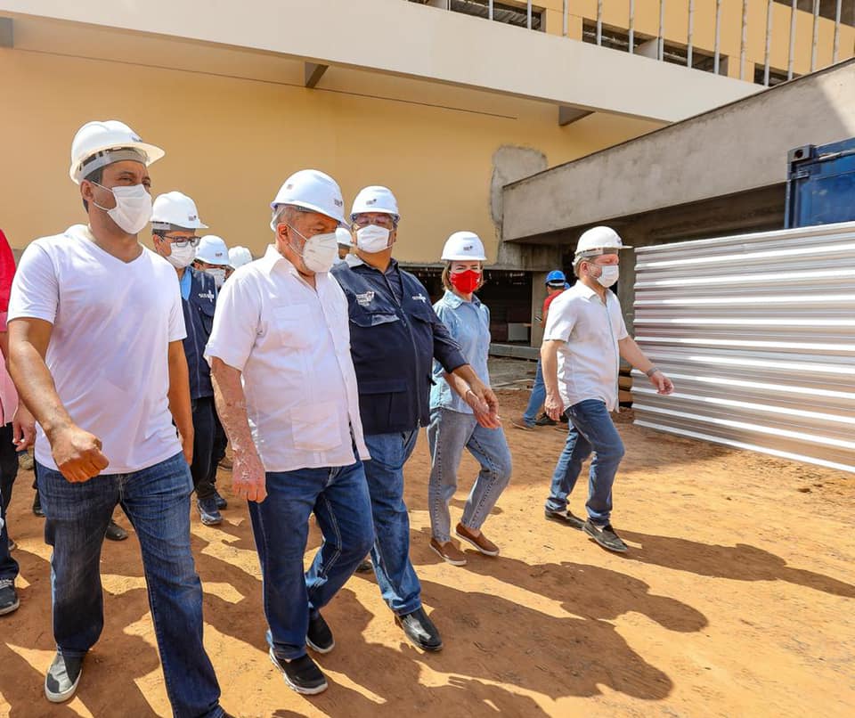 Braide vistoria andamento das obras do programa Asfalto Novo no Maracanã…