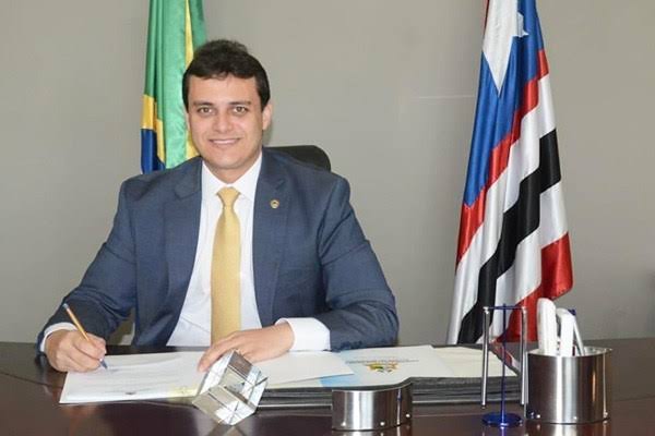 Projeto de lei de Glalbert Cutrim que institui política de sanitização no Maranhão é aprovado…