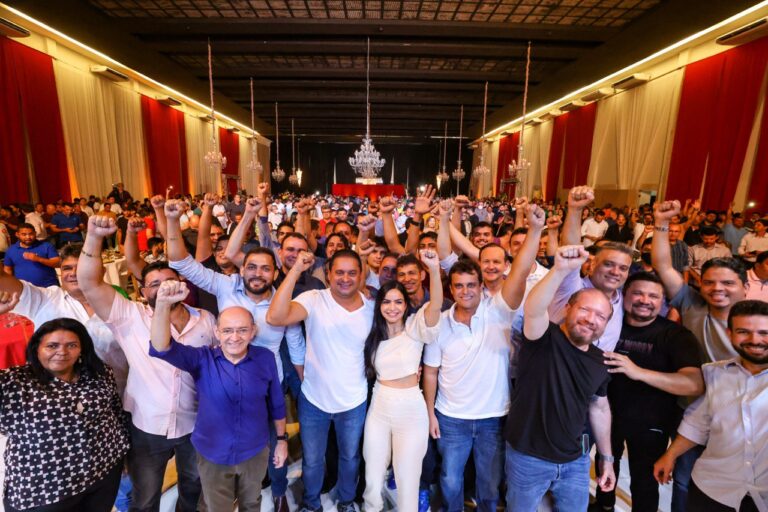 Weverton confraternização FOTO MAGNO ROMERO