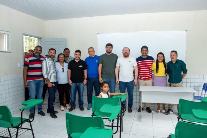 Othelino Neto participa da inauguração de escola em Pedro do Rosário…