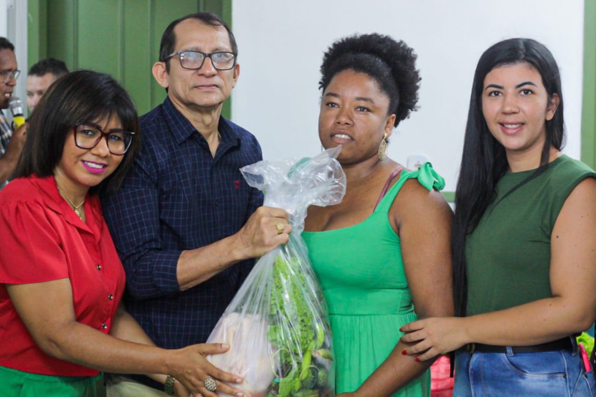 Escolas do Jardim Tropical recebem kits merenda escolar, em São José de Ribamar…