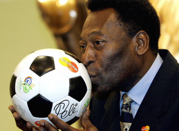 Para o futebol, só a bola foi mais importante que Pelé; morre Edson Arantes do Nascimento…