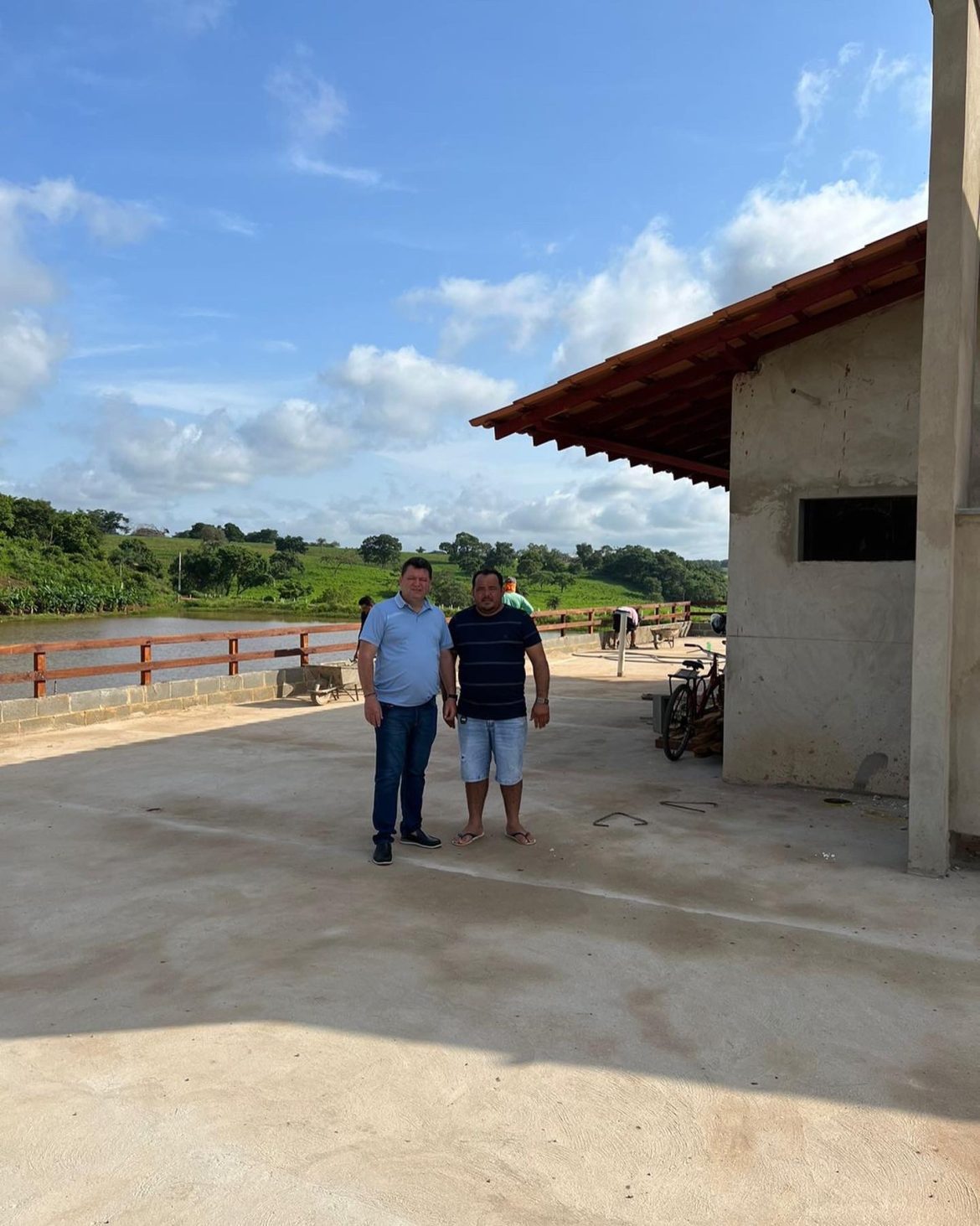 Sertão – Enoque com o vice-prefeito Reinaldo visitam canteiro de obra da ‘Orla Turística do Rio Balseiro’…