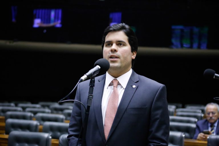 Deputado André Fufuca é reeleito líder do PP na Câmara Federal…