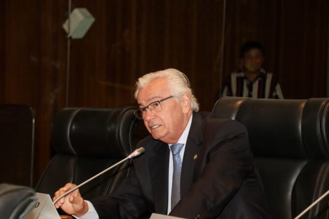 Arnaldo Melo sai da disputa e PP fecha questão em Iracema Vale…