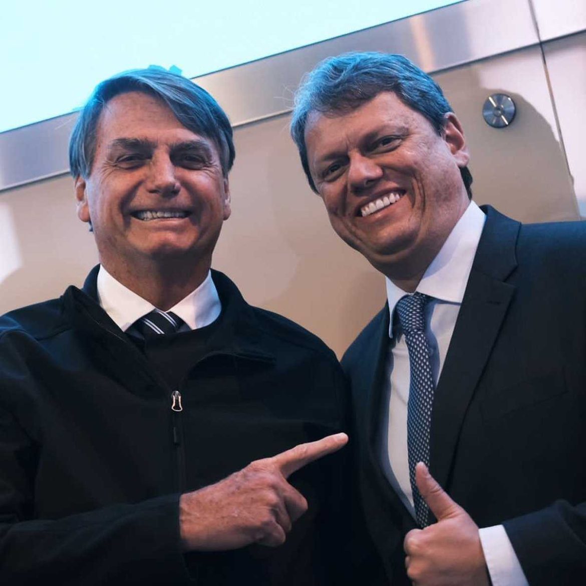 Tarcísio é favorito para substituir Bolsonaro em 2026 em caso de inelegibilidade…