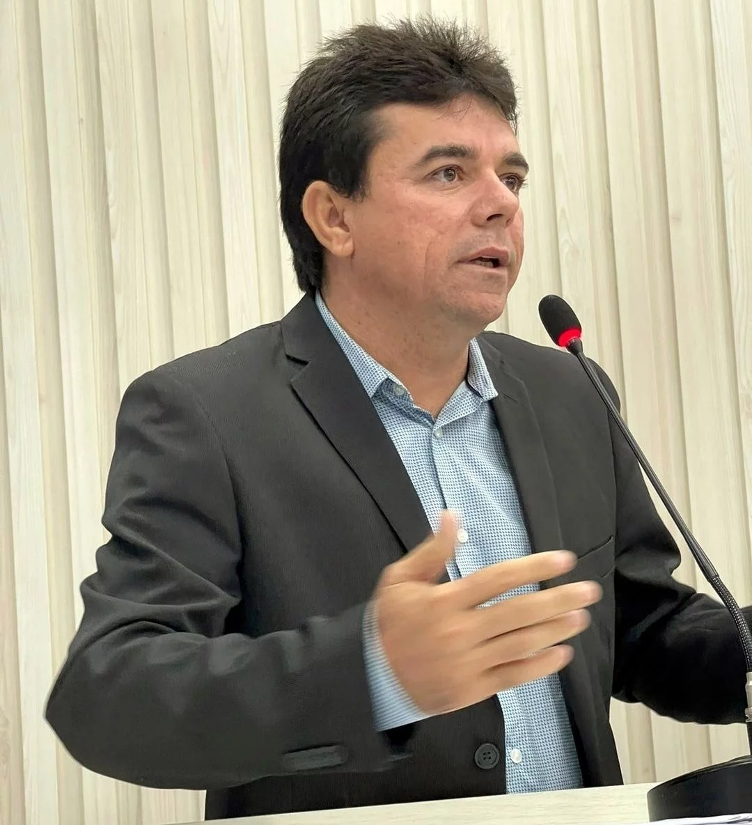 Líder nas pesquisas em Balsas, Alan da Marissol é o nome para atropelar o ‘consórcio de candidatos’ do prefeito Erik Costa e Silva…