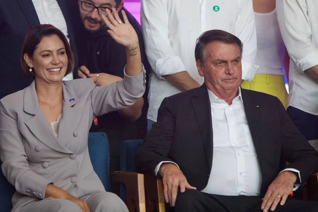 PL quer 3.000 candidatos a prefeito com Bolsonaro e Michelle como cabos eleitorais…