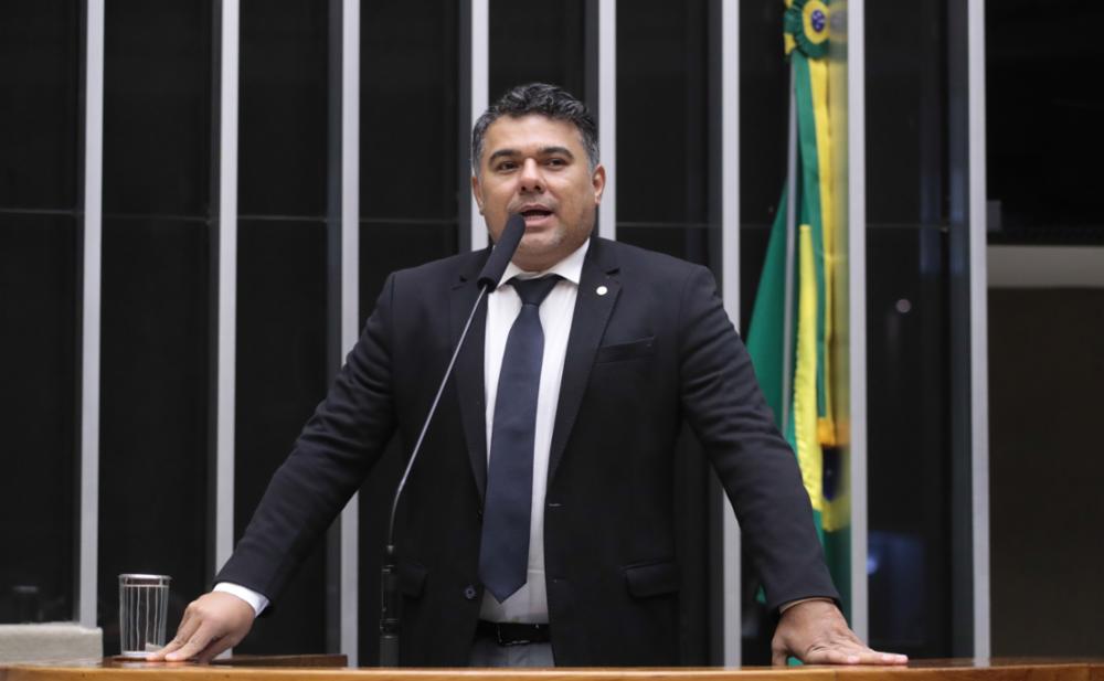 Deputado federal Ivan Junior aponta constrangimento ao STF por grupo dinista…