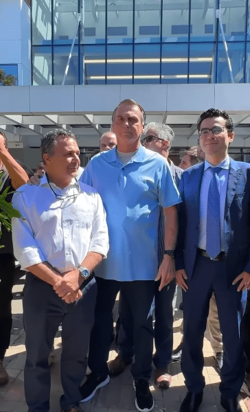 Bolsonaro recebe alta hospitalar após 23 dias internado…