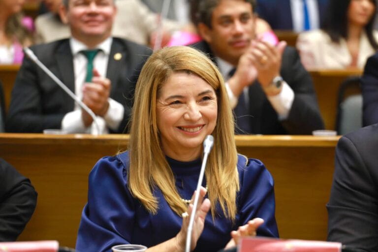 Folha de S. Paulo destaca: só três mulheres presidem Assembleias no Brasil…