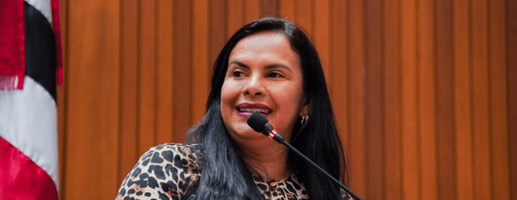 Ana do Gás sai em defesa de Iracema Vale em meio a julgamento no STF…