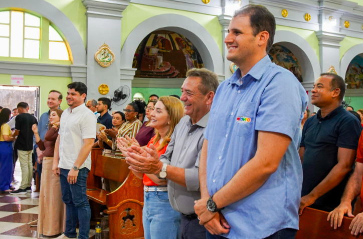 Orleans e Iracema prestigiam aniversário de Carutapera…