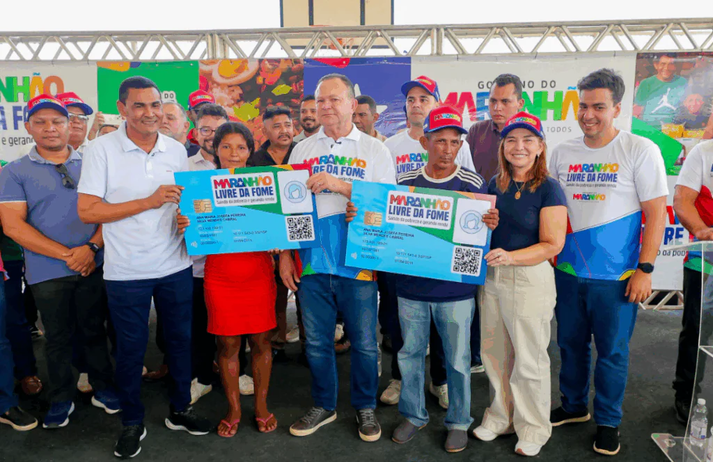 Em Urbano Santos, Iracema Vale participa da entrega de cartões do programa ‘Maranhão Livre da Fome’