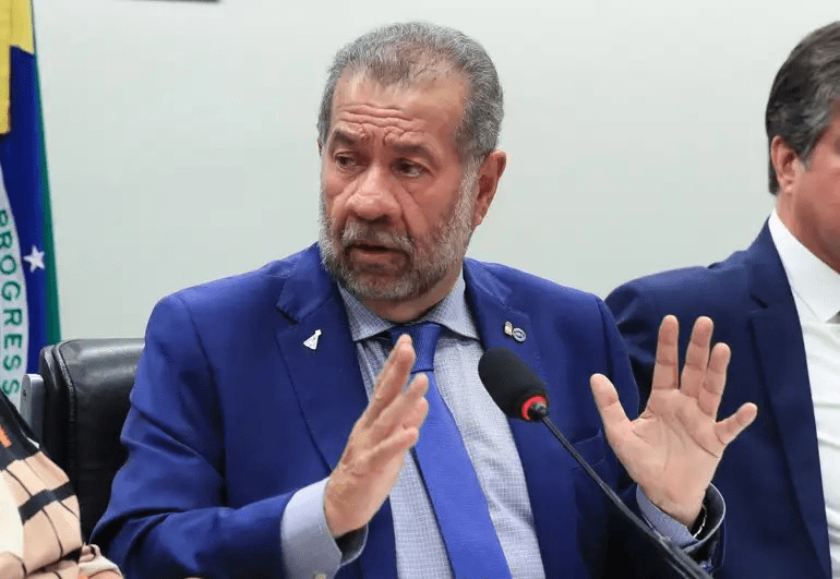 ‘Na Pressão’ – Carlos Lupi depõe à CPMI do INSS sobre fraudes nesta segunda…