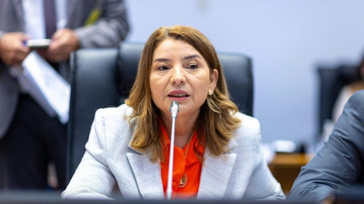 Assembleia – Único poder publico que mantém política de comunicação que contempla emissoras, jornais, blogs e até páginas pessoais de redes sociais…